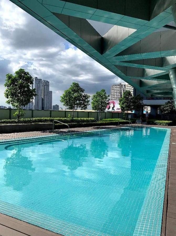 One Bedroom Condo Unit Fame Residences 马尼拉 外观 照片